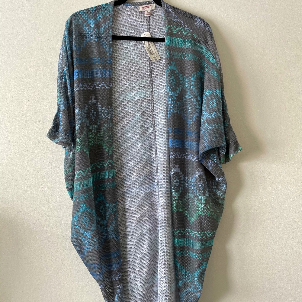 Lowered! 💥 Women’s Arizona Jean Co. Tribal Shawl